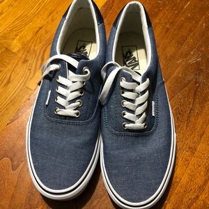 NWOT Men’s Vans Blue and White Sz 10